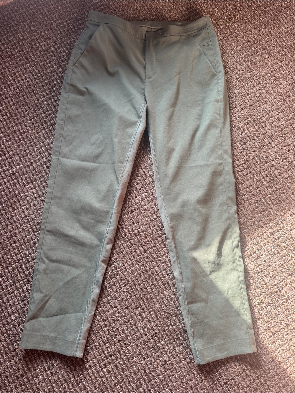 Lululemon Sleek Athletic/ Golf Pants